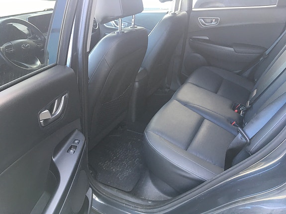Hyundai Kona 8 of 10
