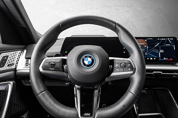 BMW iX2 18 of 30