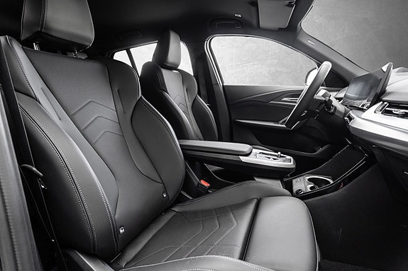 BMW iX2 29 of 30