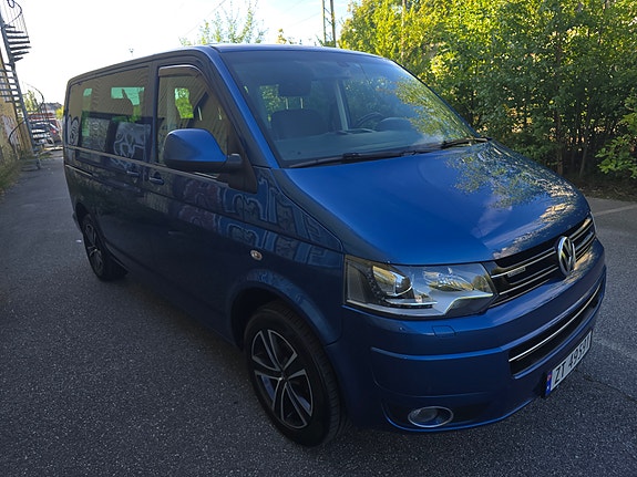 Volkswagen Multivan 5 of 30