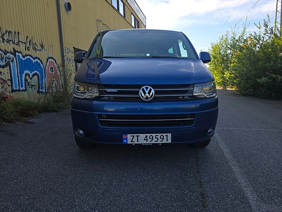 Volkswagen Multivan 16 of 30