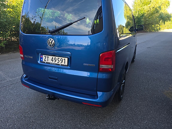 Volkswagen Multivan 10 of 30