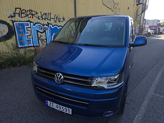 Volkswagen Multivan 25 of 30