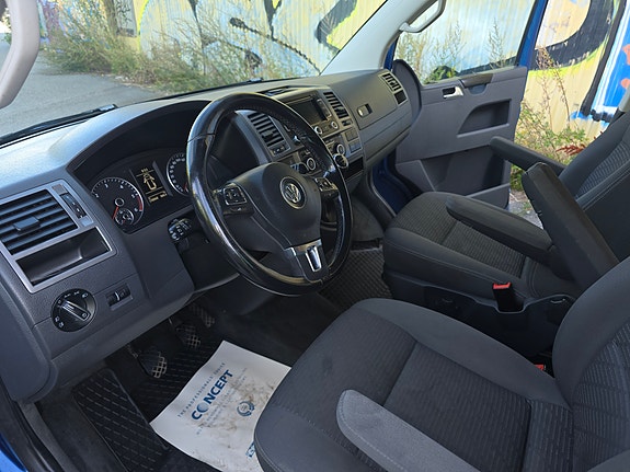 Volkswagen Multivan 29 of 30