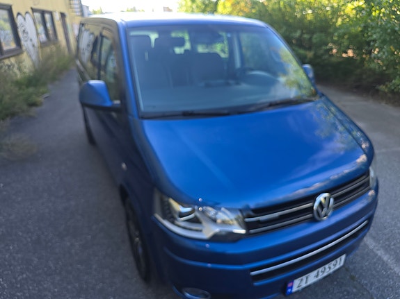 Volkswagen Multivan 18 of 30