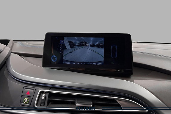 BMW i8 18 of 24