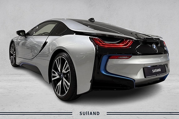 BMW i8 3 of 24