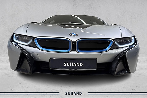 BMW i8 8 of 24