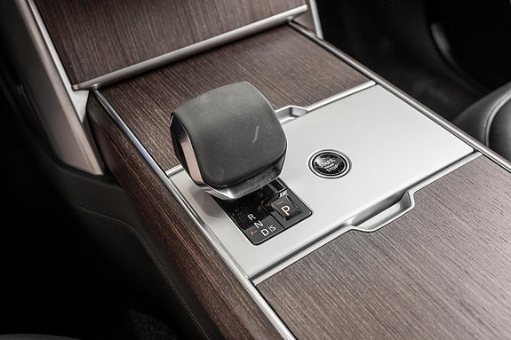 Land Rover Range Rover 16 of 30