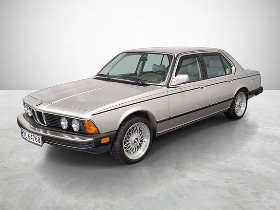 BMW 735i 13 of 30