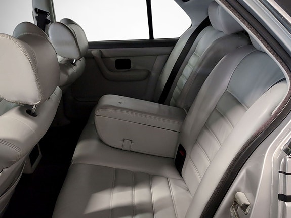 BMW 735i 20 of 30
