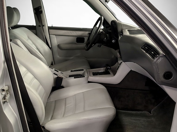 BMW 735i 21 of 30