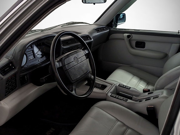 BMW 735i 14 of 30
