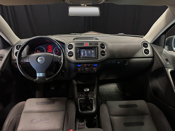 Volkswagen Tiguan 12 of 18