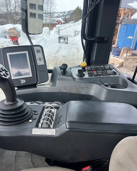 JCB Fastrac 3230-65 10 of 11