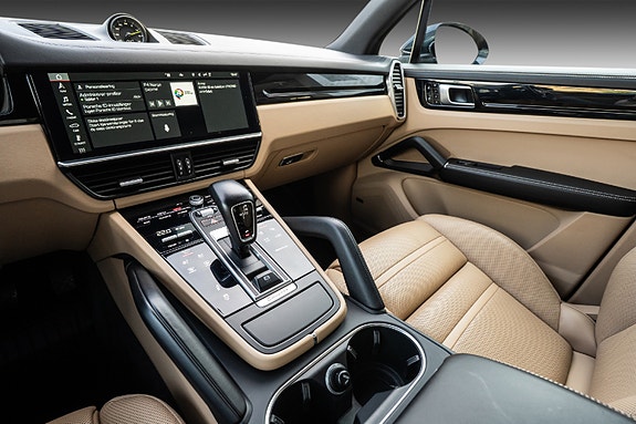 Porsche Cayenne 23 of 30