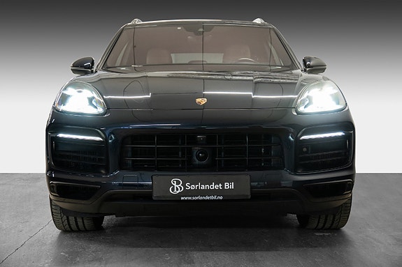 Porsche Cayenne 9 of 30