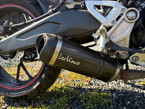 Honda CB 125 R 4 of 7