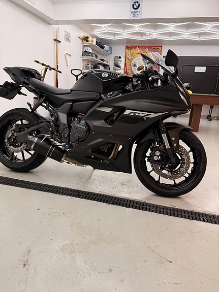 Yamaha R7 2 of 14