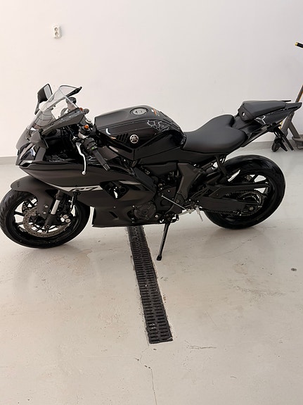 Yamaha R7 13 of 14
