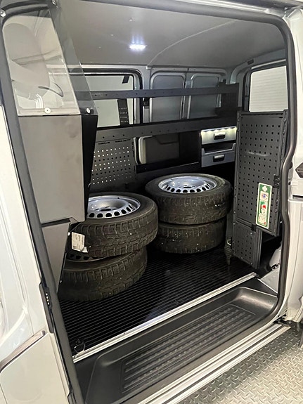 Volkswagen Transporter 14 of 30
