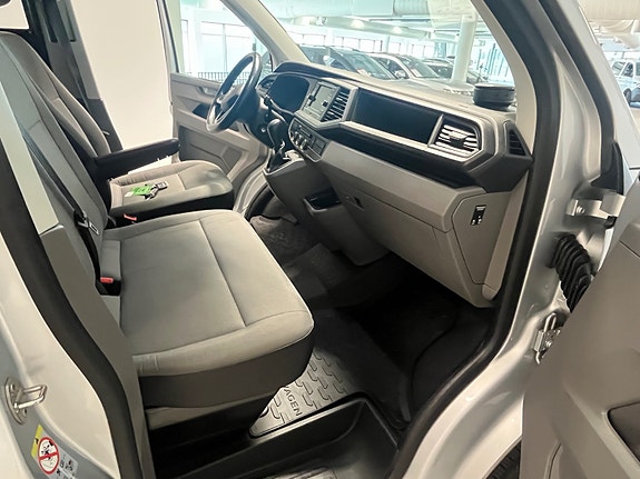 Volkswagen Transporter 26 of 30