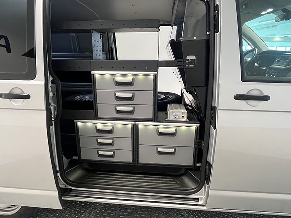 Volkswagen Transporter 18 of 30