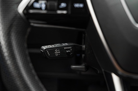 Audi e-tron 22 of 30