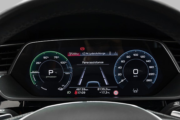 Audi e-tron 11 of 30
