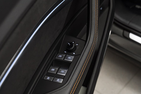 Audi e-tron 24 of 30