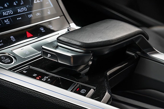 Audi e-tron 19 of 30