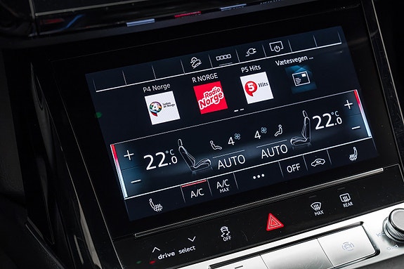 Audi e-tron 18 of 30