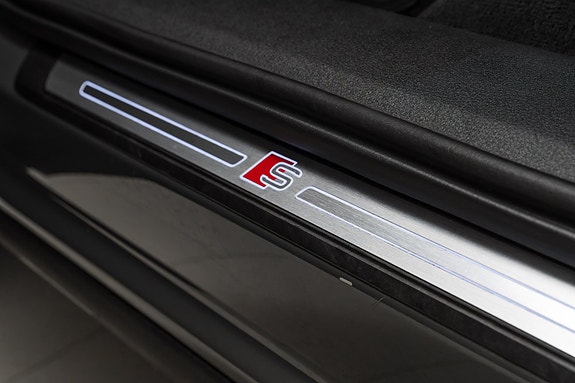 Audi e-tron 26 of 30