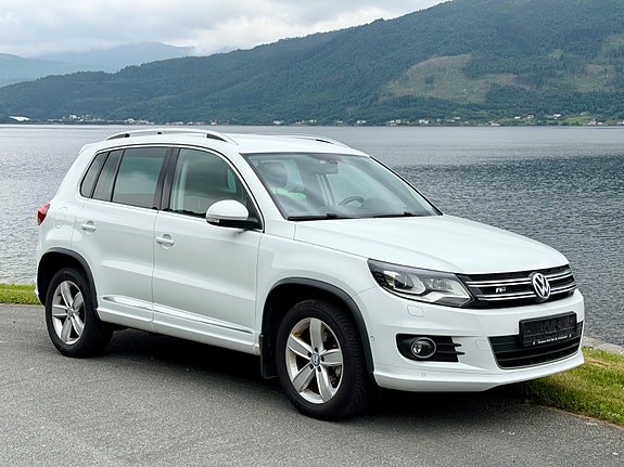 Volkswagen Tiguan 4 of 12