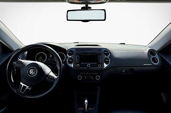 Volkswagen Tiguan 5 of 12
