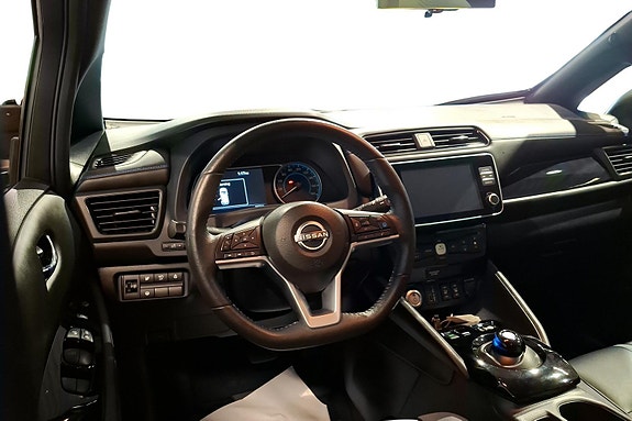 Nissan Leaf 6 of 24