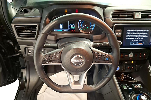 Nissan Leaf 8 of 24