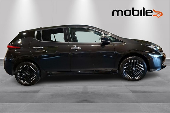 Nissan Leaf 2 of 24
