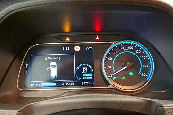 Nissan Leaf 9 of 24