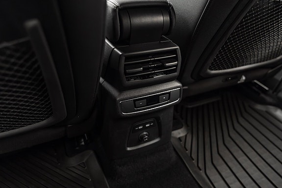 Audi Q4 e-tron 28 of 30