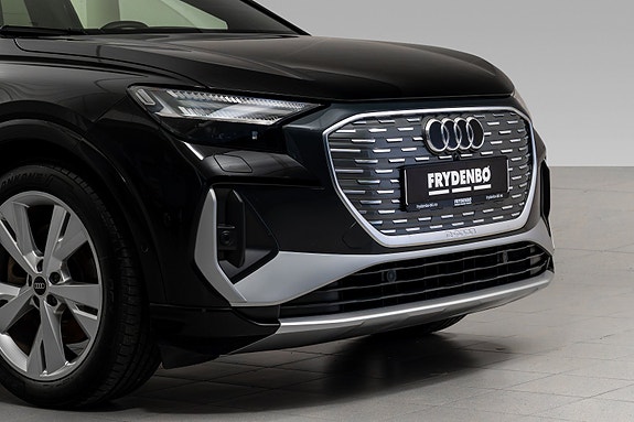 Audi Q4 e-tron 2 of 30