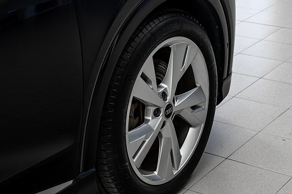 Audi Q4 e-tron 6 of 30