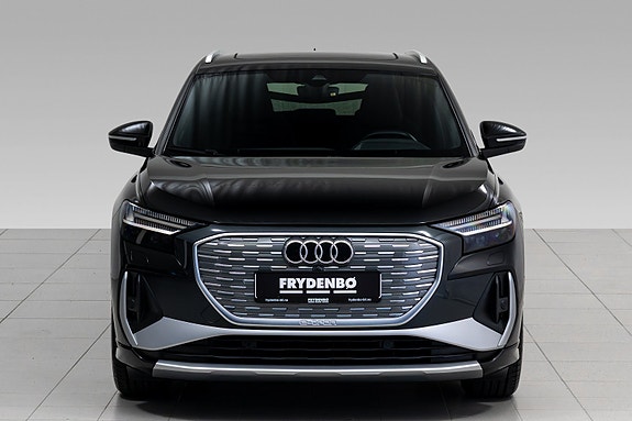 Audi Q4 e-tron 3 of 30