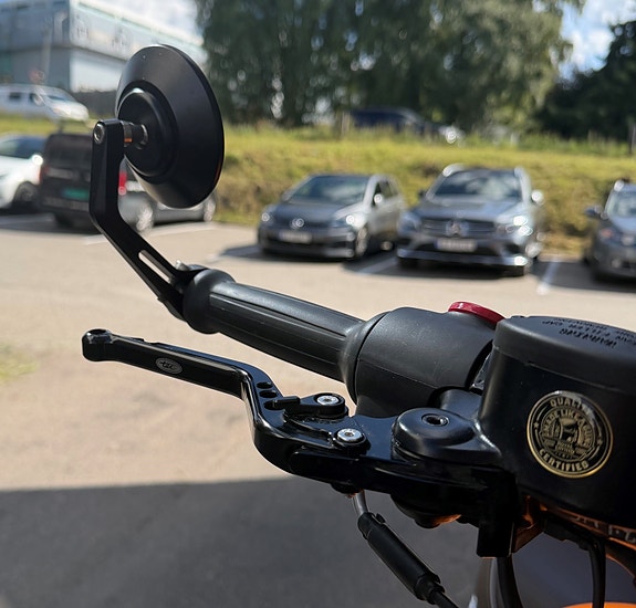 Royal Enfield Meteor 350 8 of 15