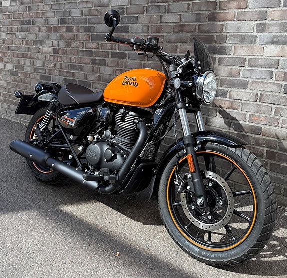 Royal Enfield Meteor 350 3 of 15