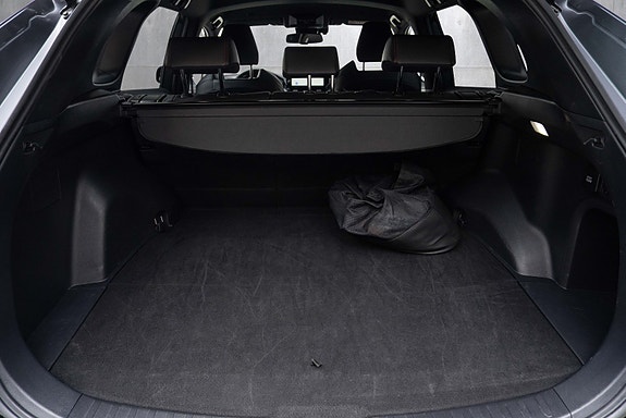 Toyota RAV4 Plug-in Hybrid 18 of 20
