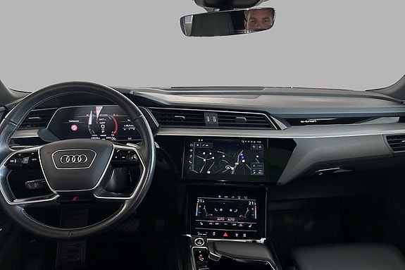 Audi e-tron Sportback 10 of 30