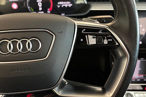 Audi e-tron Sportback 26 of 30