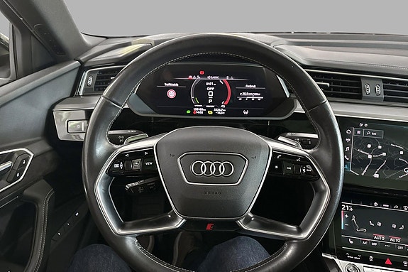 Audi e-tron Sportback 13 of 30