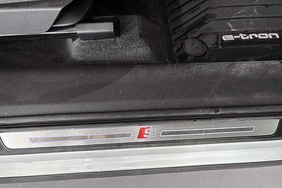 Audi e-tron Sportback 21 of 30